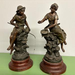 Coppia di sculture Auguste Moreau fine 800 in antimonio Patinato pescatore e Contadina . Mis h 46 
